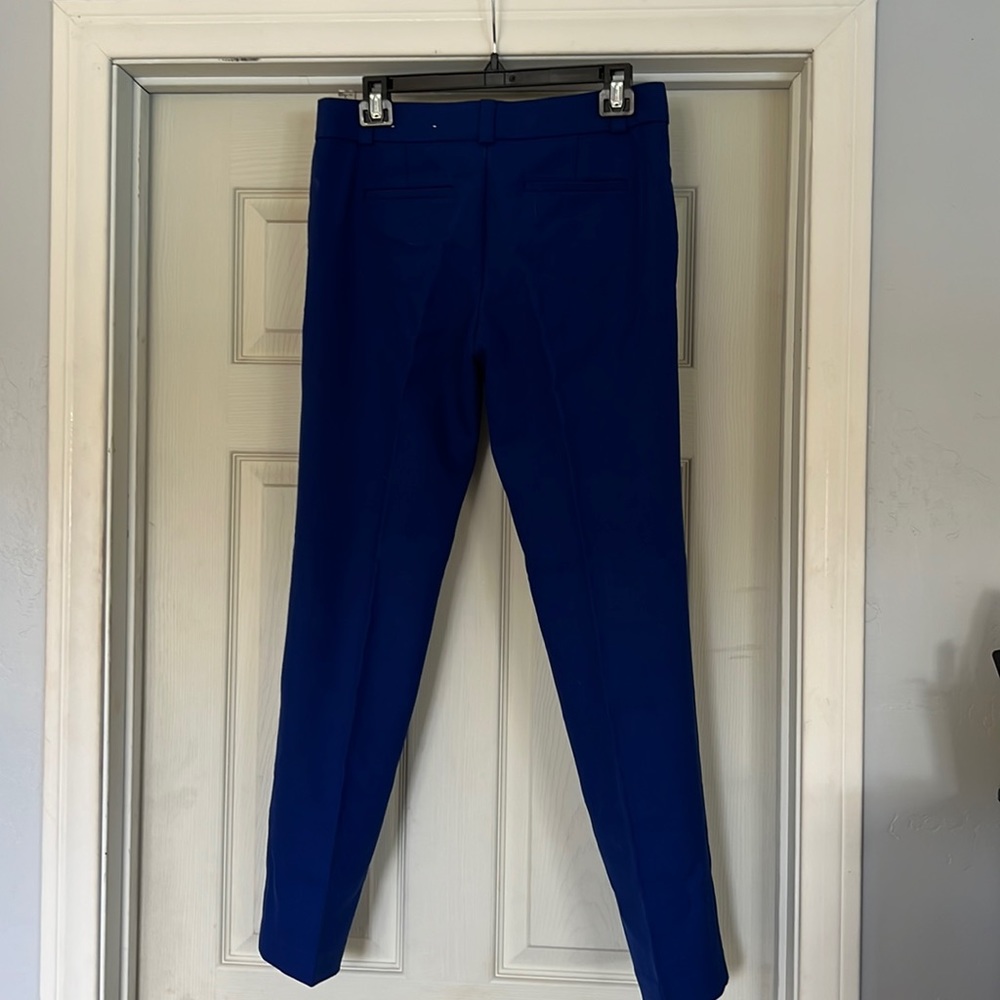 Loft low rise women’s dress slacks. Cobalt blue with tailored finishes. Like NEW